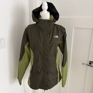 The North Face HyVent Rain Jacket Womens M Olive Green Hooded Waterproof NWOT*W7